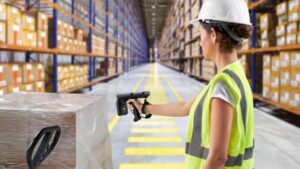 Etiquetas de códigos de barras y RFID
