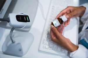 Digitalización en farmacias: control de stock, impresión de etiquetas y lectura de código de barras