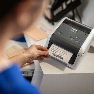 Digitalización en farmacias: control de stock, impresión de etiquetas y lectura de código de barras